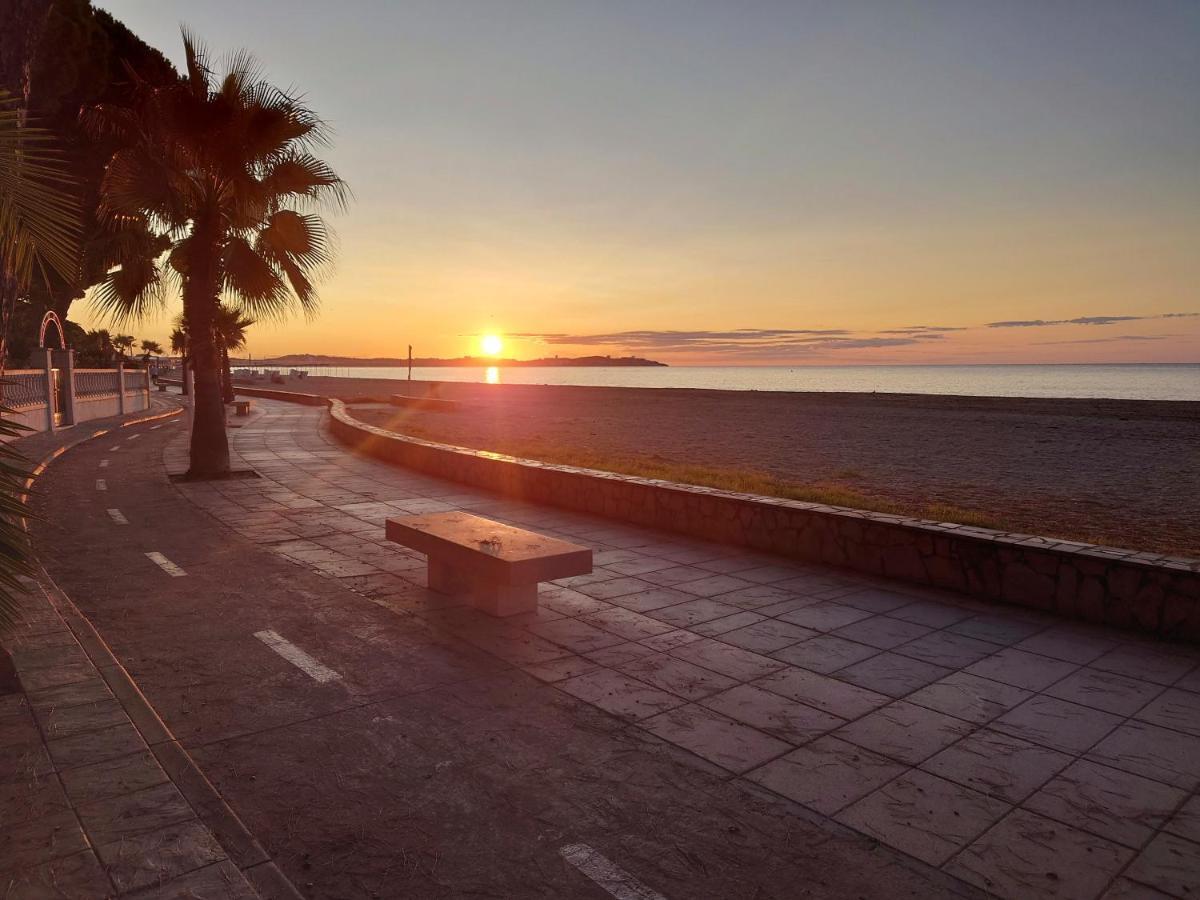 Primera Linia De Mar, Zona Tranquila Apartment Cambrils Luaran gambar