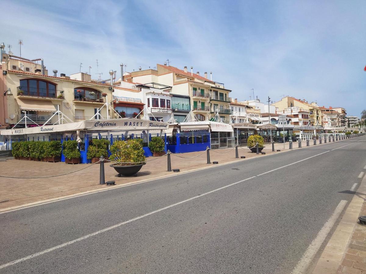 Primera Linia De Mar, Zona Tranquila Apartment Cambrils Luaran gambar